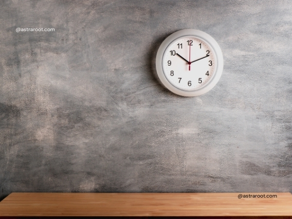 wall clock direction as per vastu