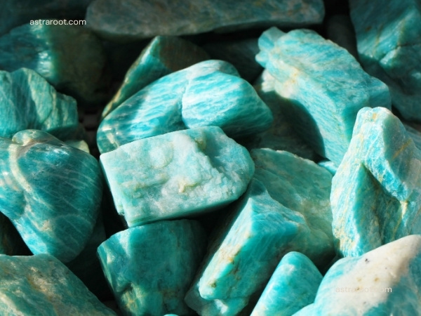 amazonite crystal stone