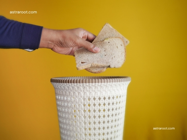 where to keep dustbin as per vastu